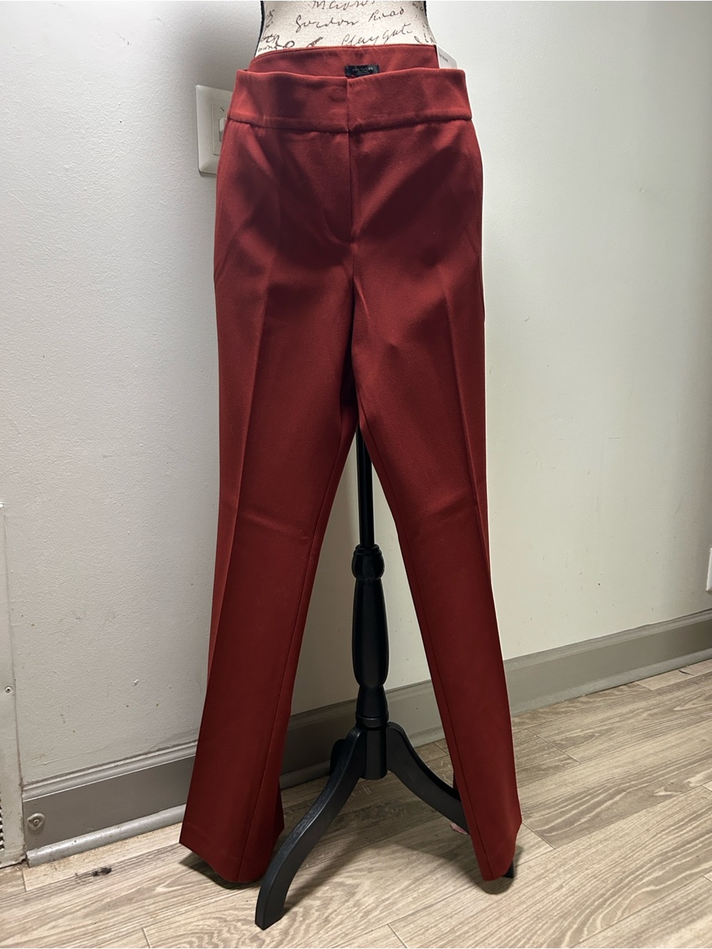 Ann Taylor Straight-Leg Pants in Deep Rust